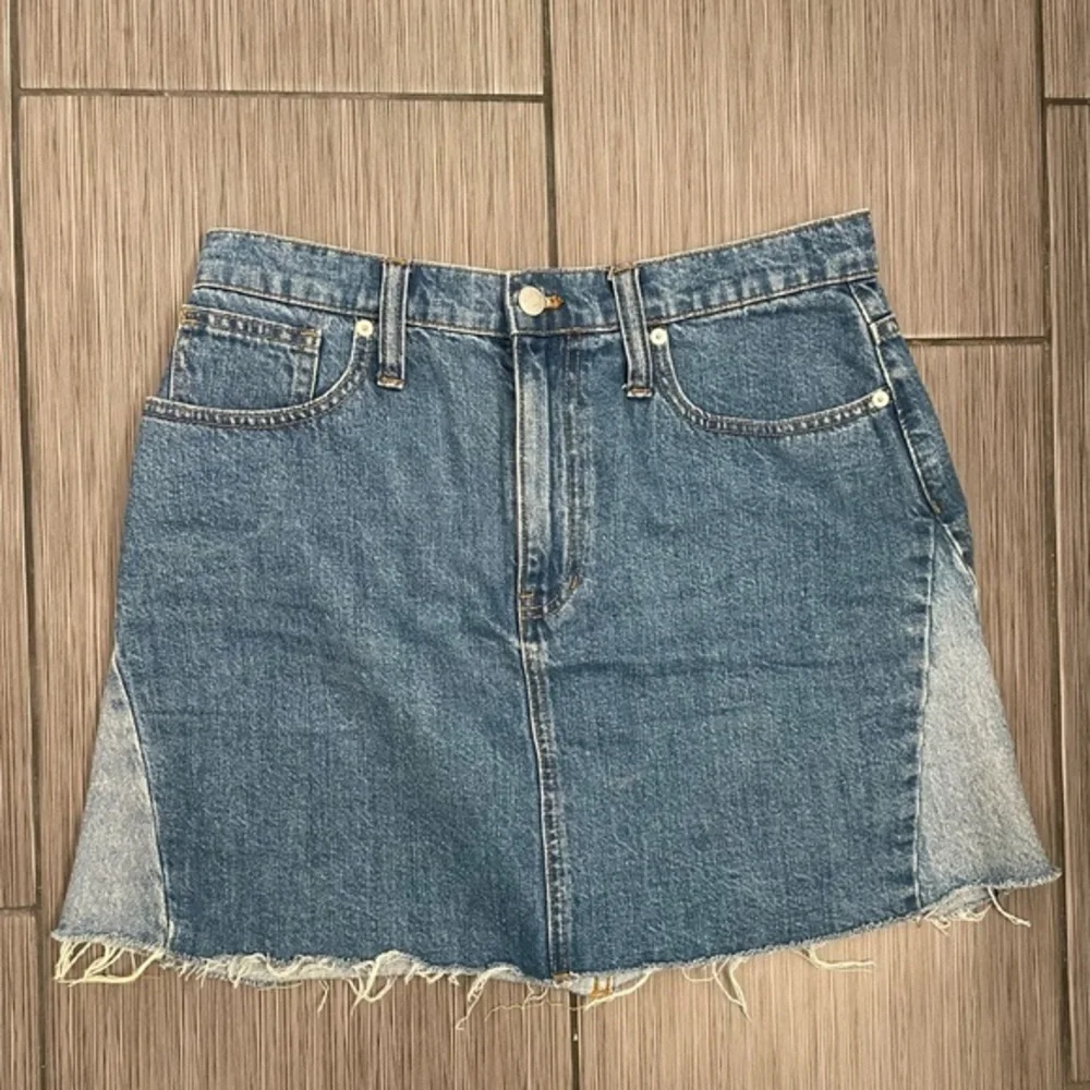 Madewell Two Tone Raw Hem Denim Mini Skirt Size 29